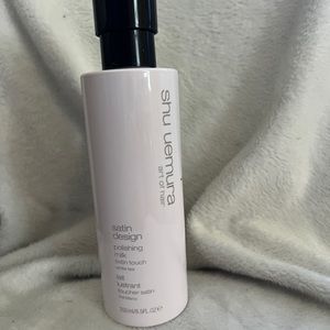Shu Uemura satin design polishing milk